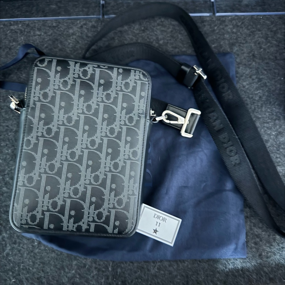 Dior Limited edition zipper pouch with strap for men